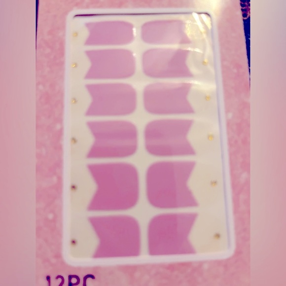 4 Sets of Trimmable to Customize Nail Decals, 4 Different Patterns - Picture 5 of 9